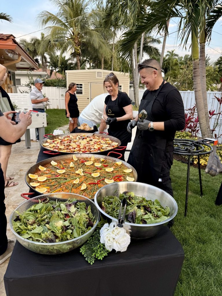 Taste Of Paella Broward County Chef Serving Paella Buffet 04 Taste Of Paella Broward County Chef Serving Paella Buffet 04